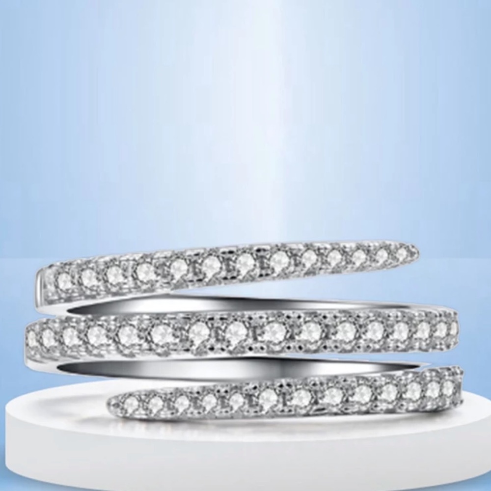 ¥ 925 STERLING SILVER DIAMOND THREE CIRCLE RING - Picture 3 of 5